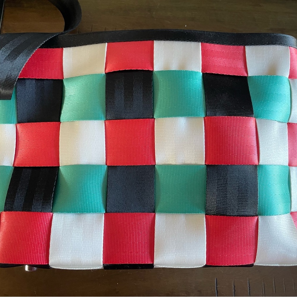 Harveys Bowl-a-Rama Messenger LTD